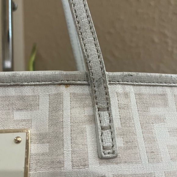 FENDI ZIPPERED TOTE - Picture 6 of 16
